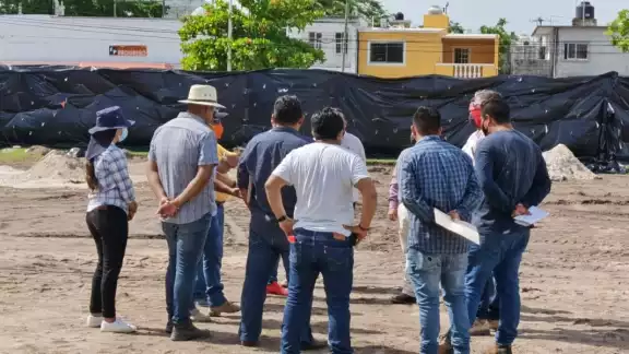 Los trabajadores de la obra abandonaron el lugar para evitar confrontaciones Los trabajadores de la obra abandonaron el lugar para evitar confrontaciones