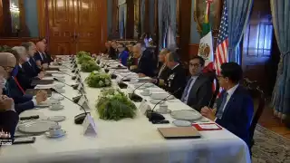 El presidente recibió esta mañana a los altos funcionario; se espera que uno de los temas principales sea la perspectiva de la Iniciativa Mérida