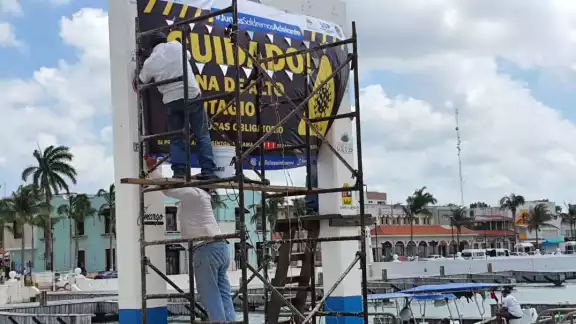 Se colocan para concientizar a quienes cruzan a la isla Se colocan para concientizar a quienes cruzan a la isla