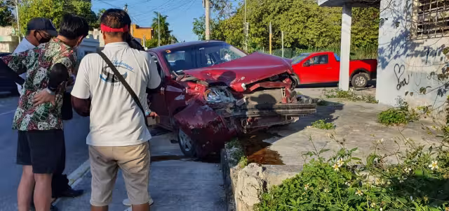 La policía arribó al lugar levantando el reporte de los hechos para el deslinde de responsabilidades.