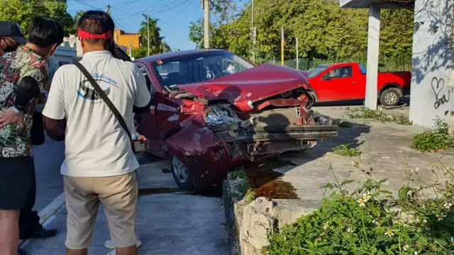 La policía arribó al lugar levantando el reporte de los hechos para el deslinde de responsabilidades.