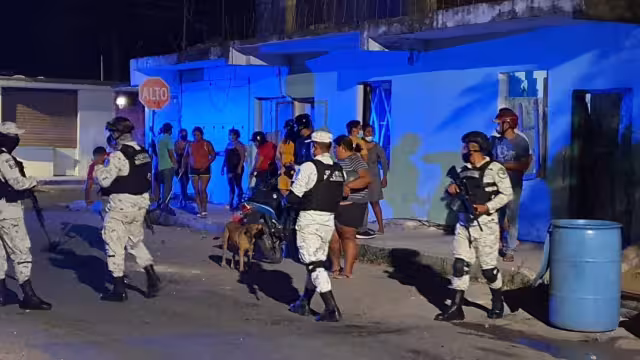 La pelea inició desde la tarde del lunes