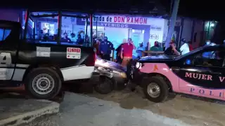 El conductor del Chevy fue cercado por varias patrullas