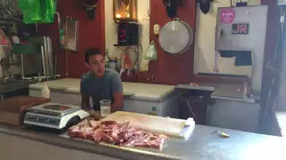 Las carnicerías locales sufren de la escasez de producto