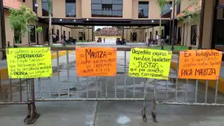 El representante de gobierno no emitió ningún comentario ppr lo que ex trabajadores dijeron que no hay interés por resolver el problema