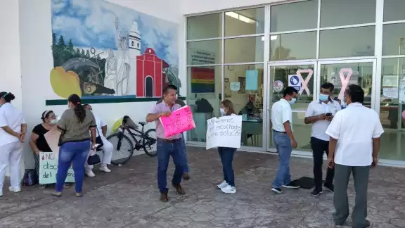 Señalaron que durante los días que duro el plantón para manifestar su descontento, nunca se dejó de laborar en el nosocomio Señalaron que durante los días que duro el plantón para manifestar su descontento, nunca se dejó de laborar en el nosocomio