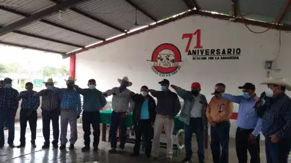 El ganador tomó protesta esta misma tarde El ganador tomó protesta esta misma tarde