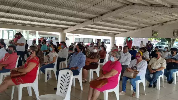 Al evento asistieron un importante número de comerciantes, hoteleros, restauranteros, artesanos Al evento asistieron un importante número de comerciantes, hoteleros, restauranteros, artesanos