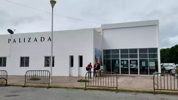 Los módulos de vacunación lucen casi vacíos ante la falta de interés de las personas de 40 años en adelante Los módulos de vacunación lucen casi vacíos ante la falta de interés de las personas de 40 años en adelante