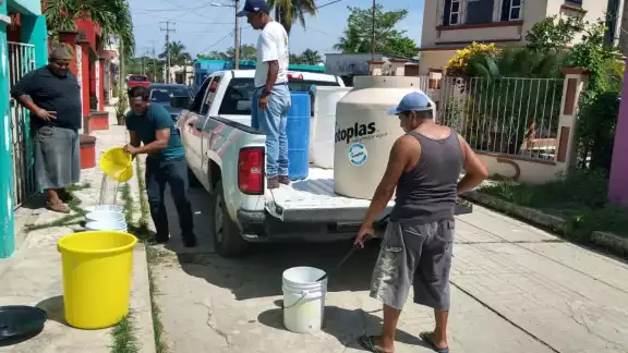 La bomba que extrae el agua del pozo se paró desde el viernes por la noche La bomba que extrae el agua del pozo se paró desde el viernes por la noche