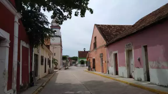 Muchos habitantes están permaneciendo en sus casas Muchos habitantes están permaneciendo en sus casas
