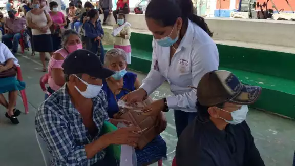 Menciono que por disposiciones centrales, al menos por esta ocasión se pagó alrededor de 600 adultos mayores que viven en la cabecera municipal