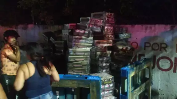 Parte de la carga fue consumida por el fuego
