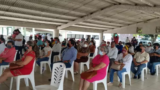 Al evento asistieron un importante número de comerciantes, hoteleros, restauranteros, artesanos