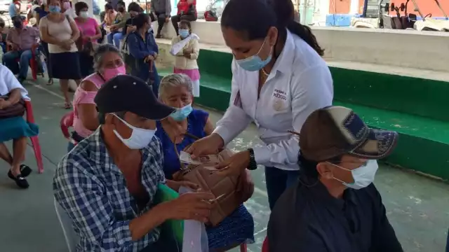 Menciono que por disposiciones centrales, al menos por esta ocasión se pagó alrededor de 600 adultos mayores que viven en la cabecera municipal