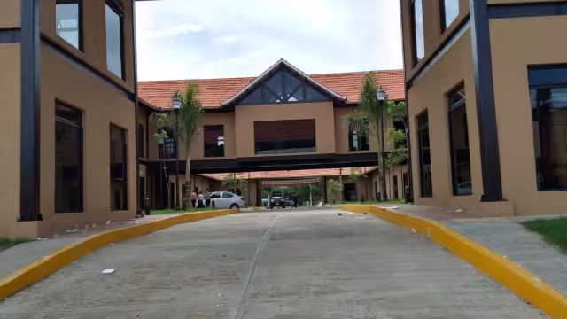 Los trabajadores inconformes tuvieron que viajar a la ciudad de Campeche para exponer su queja ante el Secretario de Gobierno