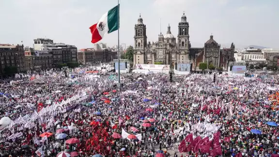 La asamblea informativa se realiza en el Zócalo de la CDMX La asamblea informativa se realiza en el Zócalo de la CDMX