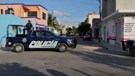 El hombre fue trasladado a un hospital y su salud se reporta como grave Foto: Por Esto! El hombre fue trasladado a un hospital y su salud se reporta como grave Foto: Por Esto!