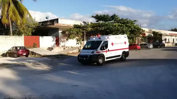 El obrero tuvo que ser trasladado al hospital El obrero tuvo que ser trasladado al hospital