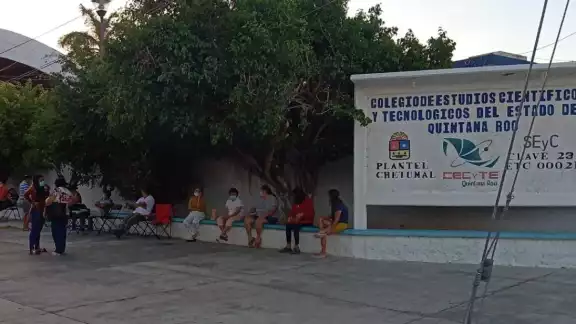 No se ha informado cuantas vacunas se aplicarán por día, ni la capacidad de atención que se tiene No se ha informado cuantas vacunas se aplicarán por día, ni la capacidad de atención que se tiene