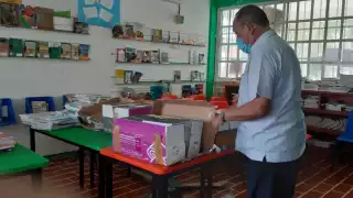 Los alumnos hacen su mejor esfuerzo para continuar sus estudios