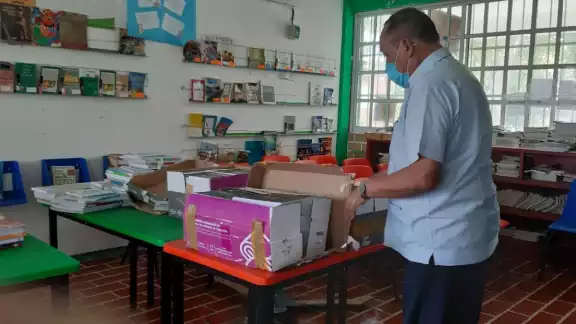 Los alumnos hacen su mejor esfuerzo para continuar sus estudios Los alumnos hacen su mejor esfuerzo para continuar sus estudios