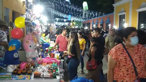 Algunos comerciantes pagaron hasta mil pesos por el espacio para sus puestos
