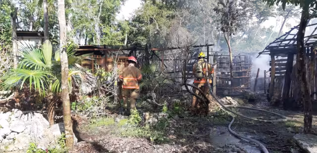 El fuego arrasó todo a su paso