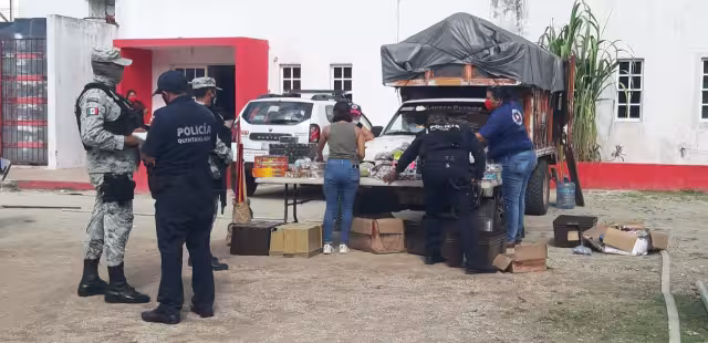 La policía y Guardia Nacional pusieron a disposición de la autoridad ministerial, la mercancía y al conductor del auto