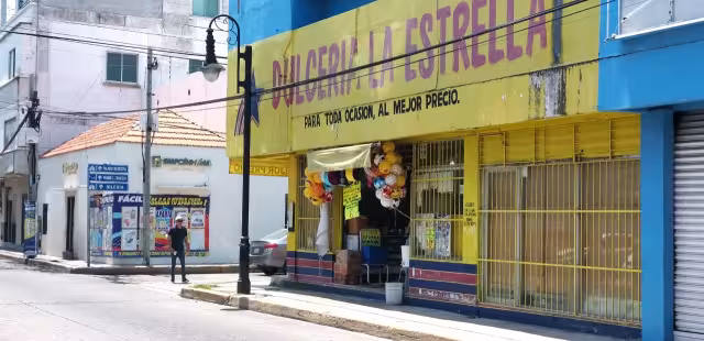 Muchos pequeños negocios de Ciudad del Carmen no cuentan con seguro. Foto: Gerardo Can Dzib