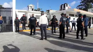 Los agentes policiacos enviaron una serie de peticiones