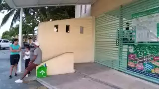 Apenas los padres de familia están llegando a los centros educativos