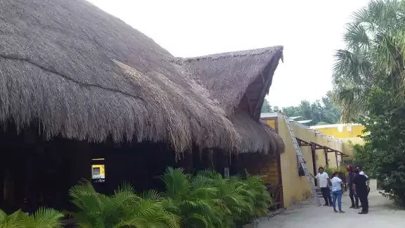 Solamente se registraron daños menores en el restaurante Solamente se registraron daños menores en el restaurante
