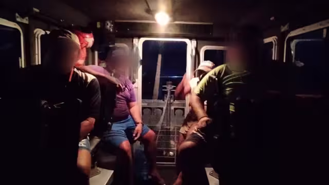 La Marina Armada de México rescata a cuatro pescadores.