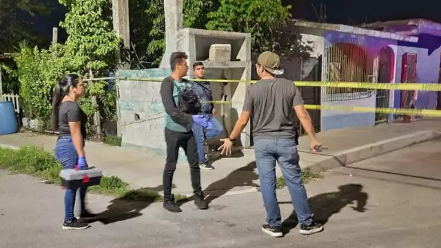 El sitio se ubica a escasos metros de una caseta policial de la isla.
