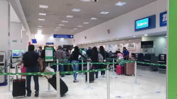 Aun con el atraso en el vuelo de United Airlines, el aeropuerto de Mérida programó 56 vuelos para este 2 de junio Aun con el atraso en el vuelo de United Airlines, el aeropuerto de Mérida programó 56 vuelos para este 2 de junio
