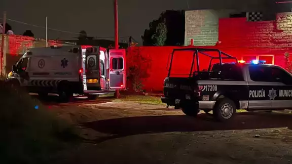 La Fiscalía de Jalisco informó que en el sitio murieron cinco personas y una más cuando recibía atención en un hospital La Fiscalía de Jalisco informó que en el sitio murieron cinco personas y una más cuando recibía atención en un hospital