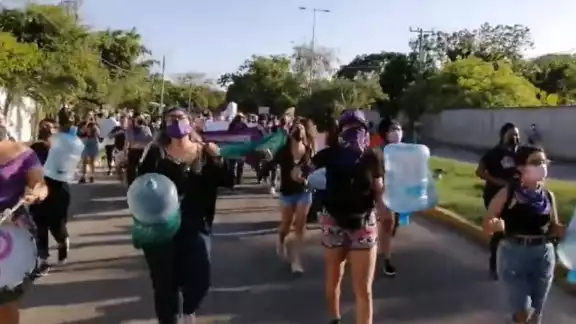 En la marcha, no participan la familia de la joven y ha sido organizada por los colectivos feministas