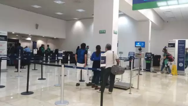 Aeroméxico informa que el vuelo 821 despegó a las 06:05 horas y está por despegar el 823 a las 06:56
