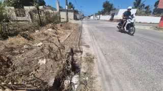 Vecinos denuncian alcantarilla peligrosa en la colonia La Cruz de Champotón