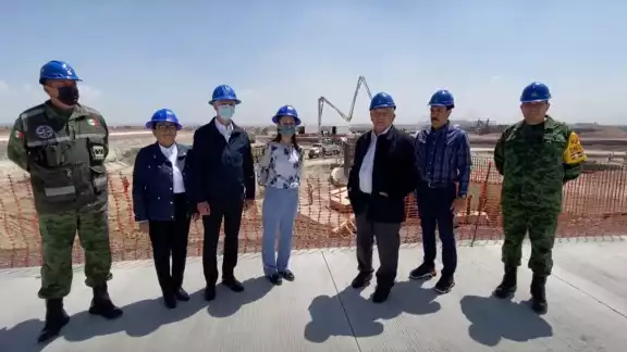 AMLO supervisa obras del AIFA AMLO supervisa obras del AIFA