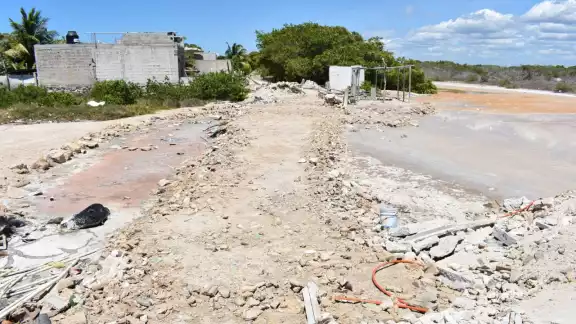 Al no haber un freno, la situación en zonas de alto riesgo genera problemas sociales y ambientales Al no haber un freno, la situación en zonas de alto riesgo genera problemas sociales y ambientales