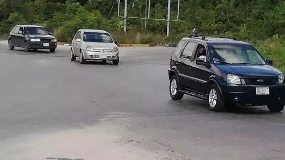 Hoy el tráfico vehicular es fluido Hoy el tráfico vehicular es fluido