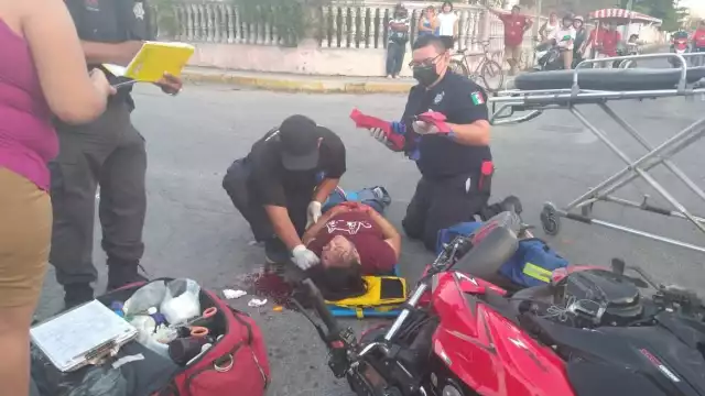 La mujer acabó tendida en el pavimento con heridas de gravedad, testigos intentaron ayudarla, pero según indicaron la mujer se encontraba en estado de ebriedad