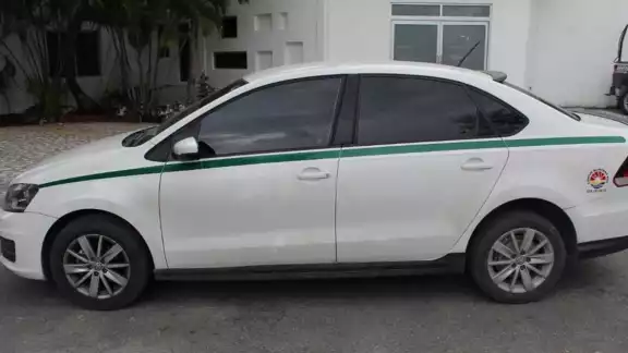 La persona fue detenida para ser puestas a disposición de las autoridades correspondientes La persona fue detenida para ser puestas a disposición de las autoridades correspondientes