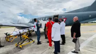 IMSS Yucatán recibe en Mérida a pasajero lesionado en accidente del Tren Interoceánico en Oaxaca