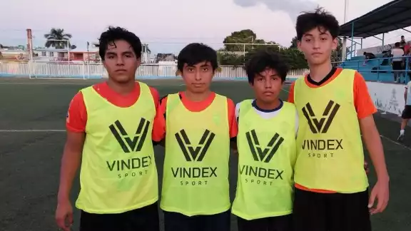 Los jóvenes buscan una oportunidad en el equipo dirigido por el profesor Selin Hadad Los jóvenes buscan una oportunidad en el equipo dirigido por el profesor Selin Hadad