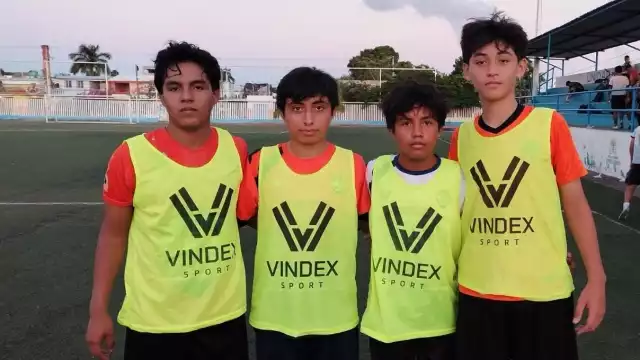 Los jóvenes buscan una oportunidad en el equipo dirigido por el profesor Selin Hadad