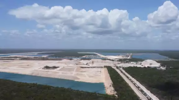 En Estados Unidos, Legacy Vulcan también enfrenta varios demandas judiciales por daños ambientales en algunos de los Estados donde tiene presencia.