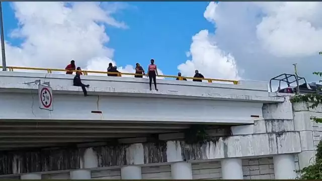 Hasta el momento no han sido revelados los datos de su identidad o cuál fue el motivo que la orillo a intentar suicidarse